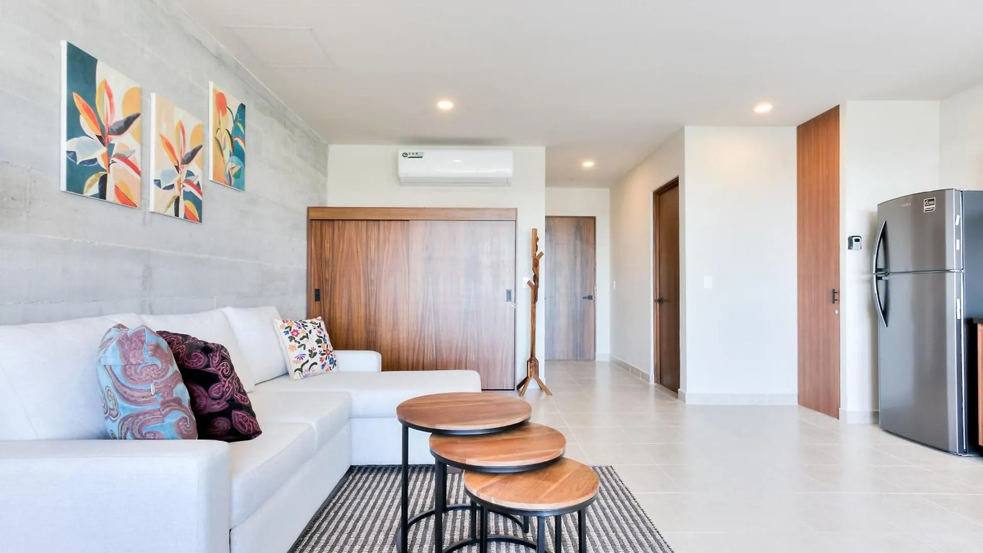 Centrally Located Apartment With Pool, Gym, Coworking And Wifi Cancún Mexico