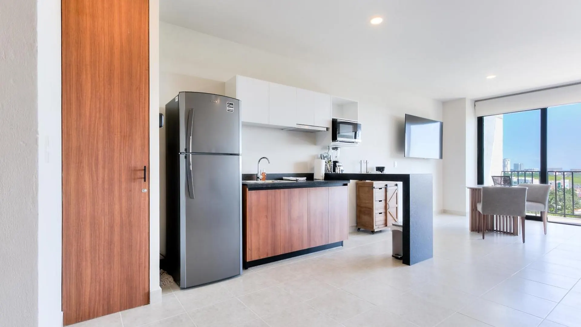 Centrally Located Apartment With Pool, Gym, Coworking And Wifi Cancún