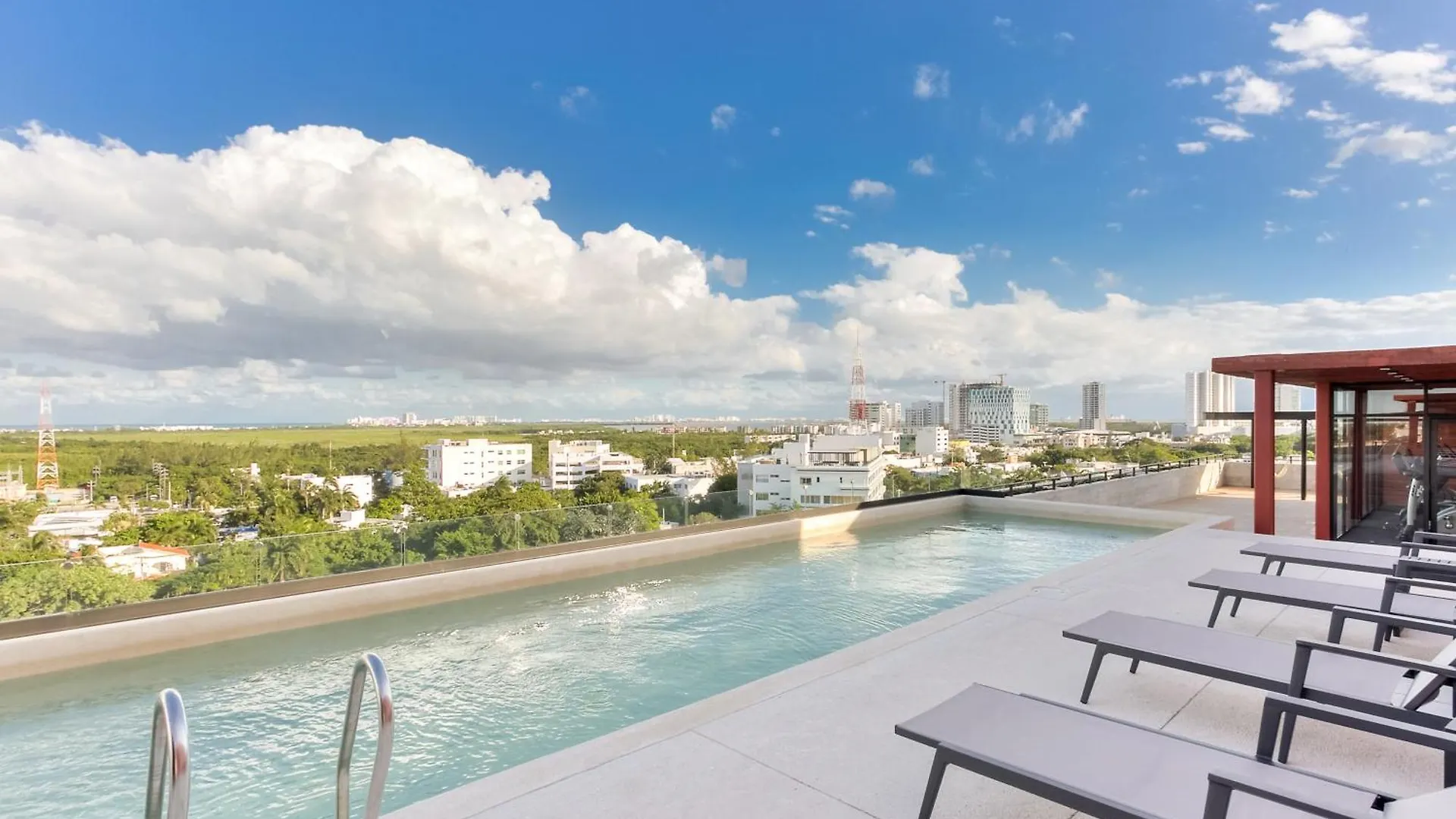 Centrally Located Apartment With Pool, Gym, Coworking And Wifi Cancún
